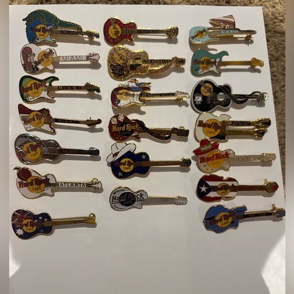 Vintage Hard Rock Pins 29 total - Picture 1 of 15